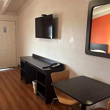 Motel 6-Waco, Tx Екстер'єр фото